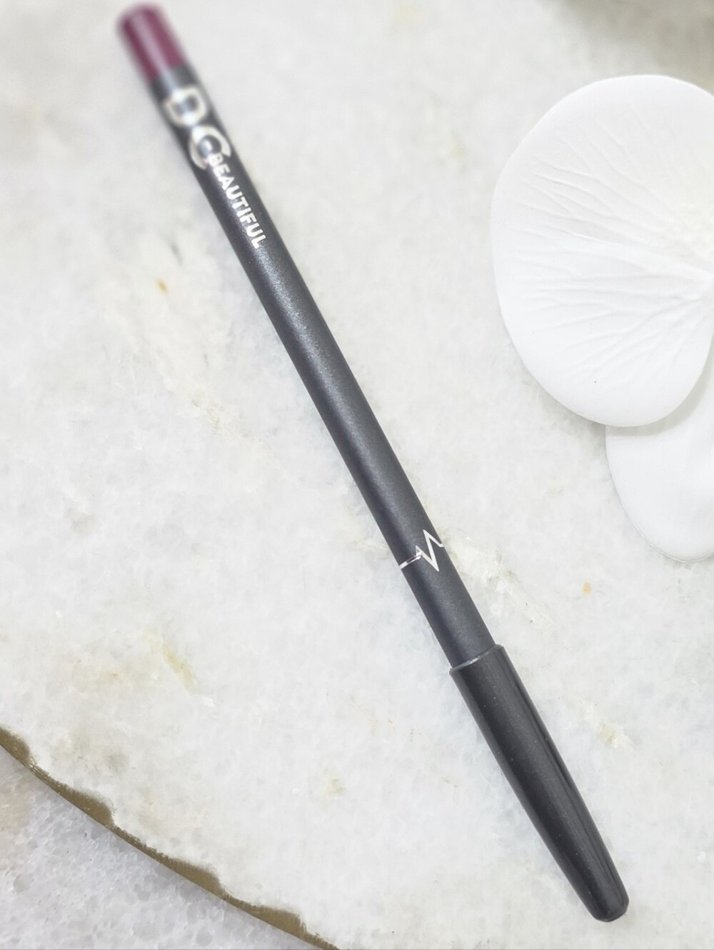 New DC Beautiful Shaping Lip Liner No 15 Deep Plum Berry